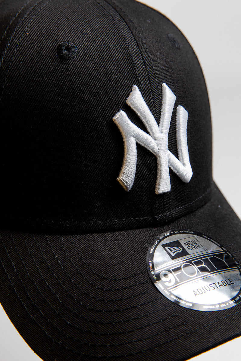 Core 9Forty Strapback Cap