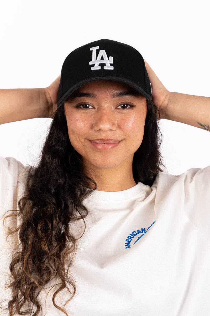 L.A. Dodgers Core 9FORTY Strapback Cap in Black/White - Womens