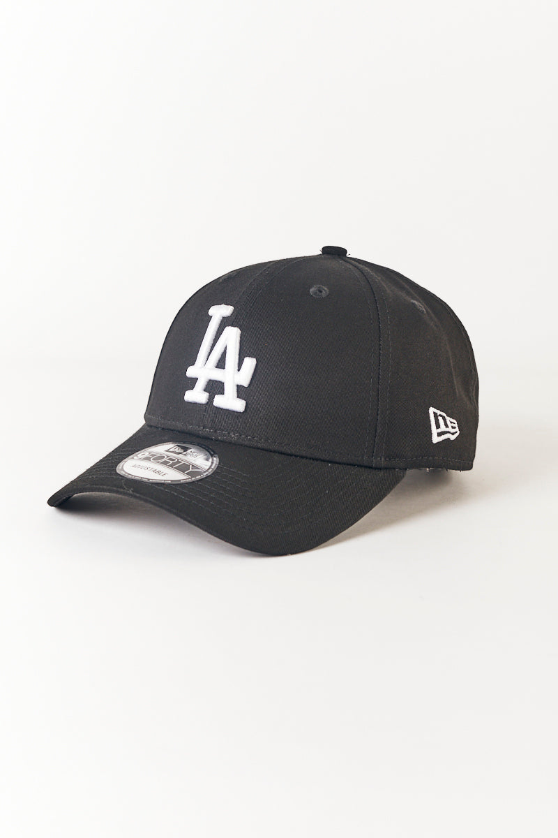 L.A. Dodgers Core 9FORTY Strapback Cap in Black/White - Womens
