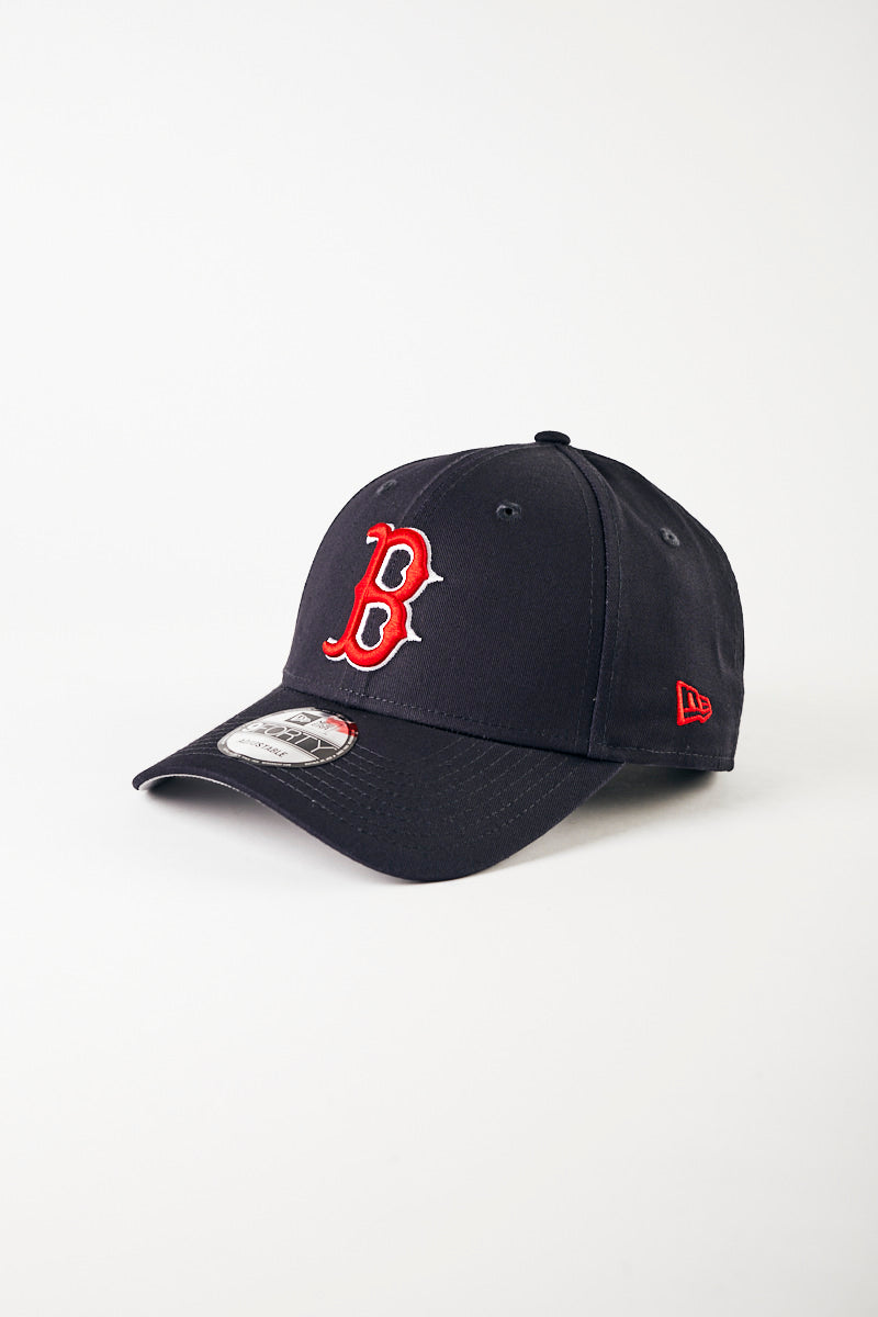 Boston Red Sox Core 9FORTY Strapback Cap in Navy/Red - Mens