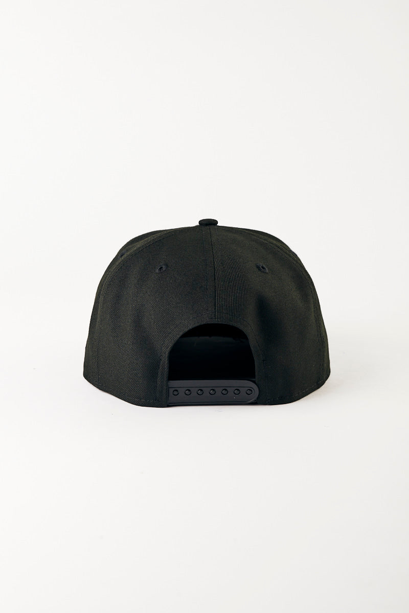 Bulls Black on Black 9Fifty Snapback - Mens