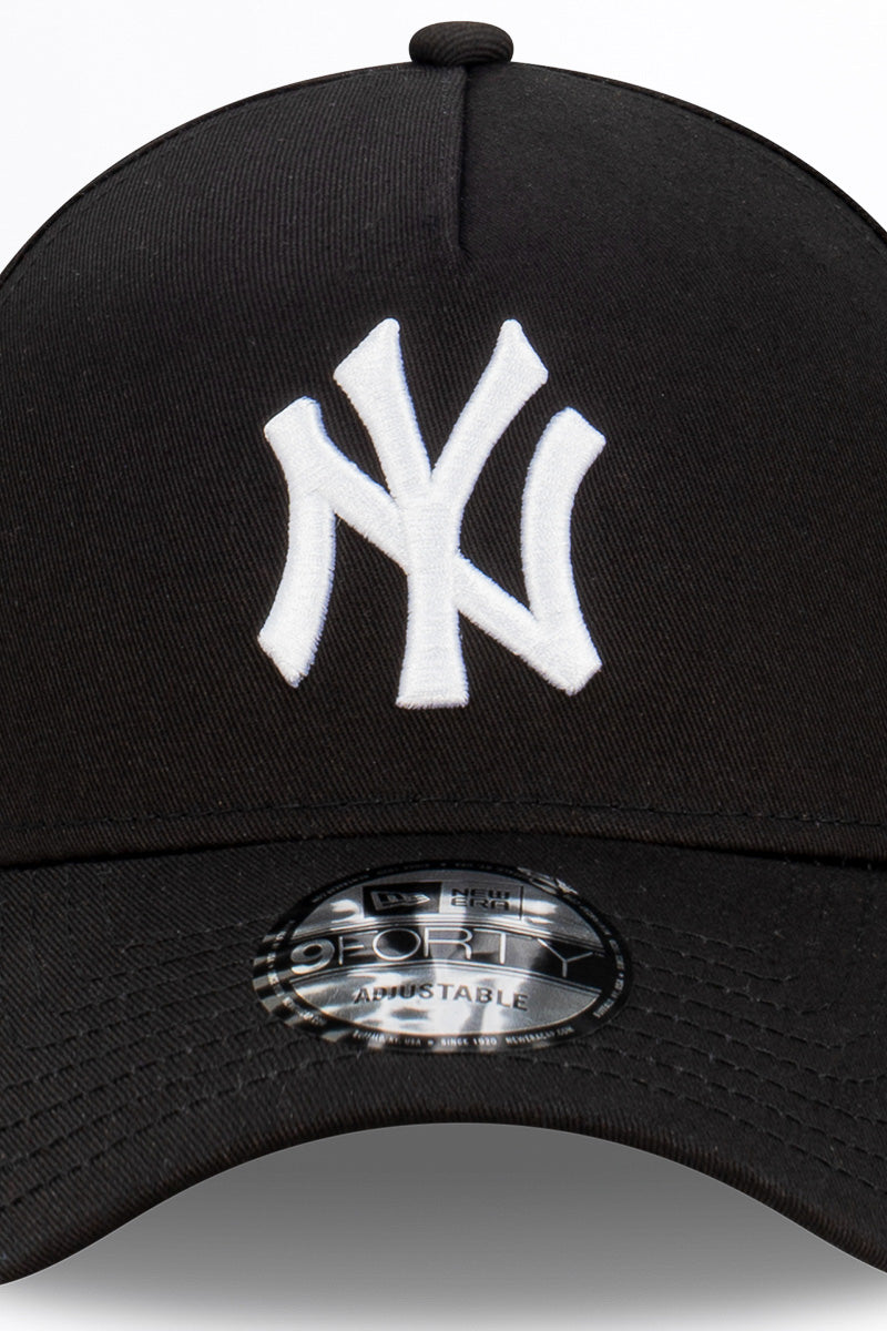 NY Yankees Core Black 9Forty A-Frame Snapback - Mens