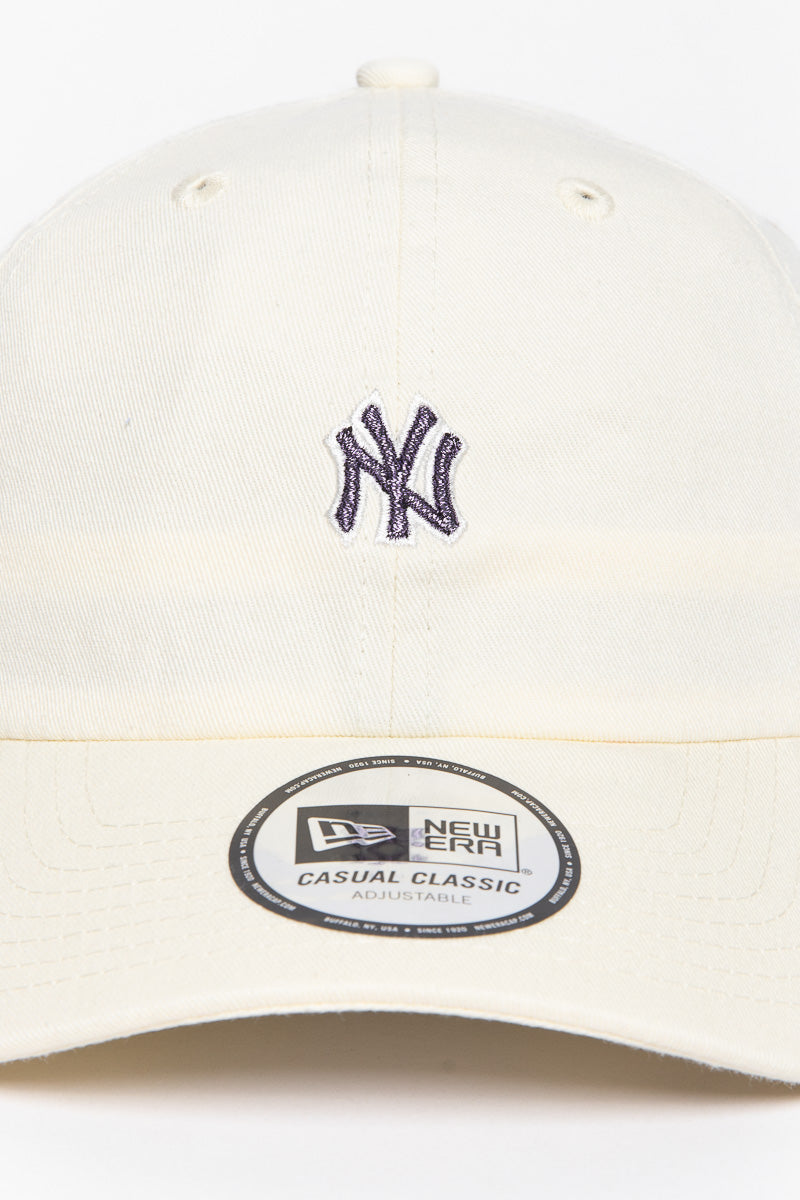 NY Yankees Chrome Iridescent Casual Classic Cap