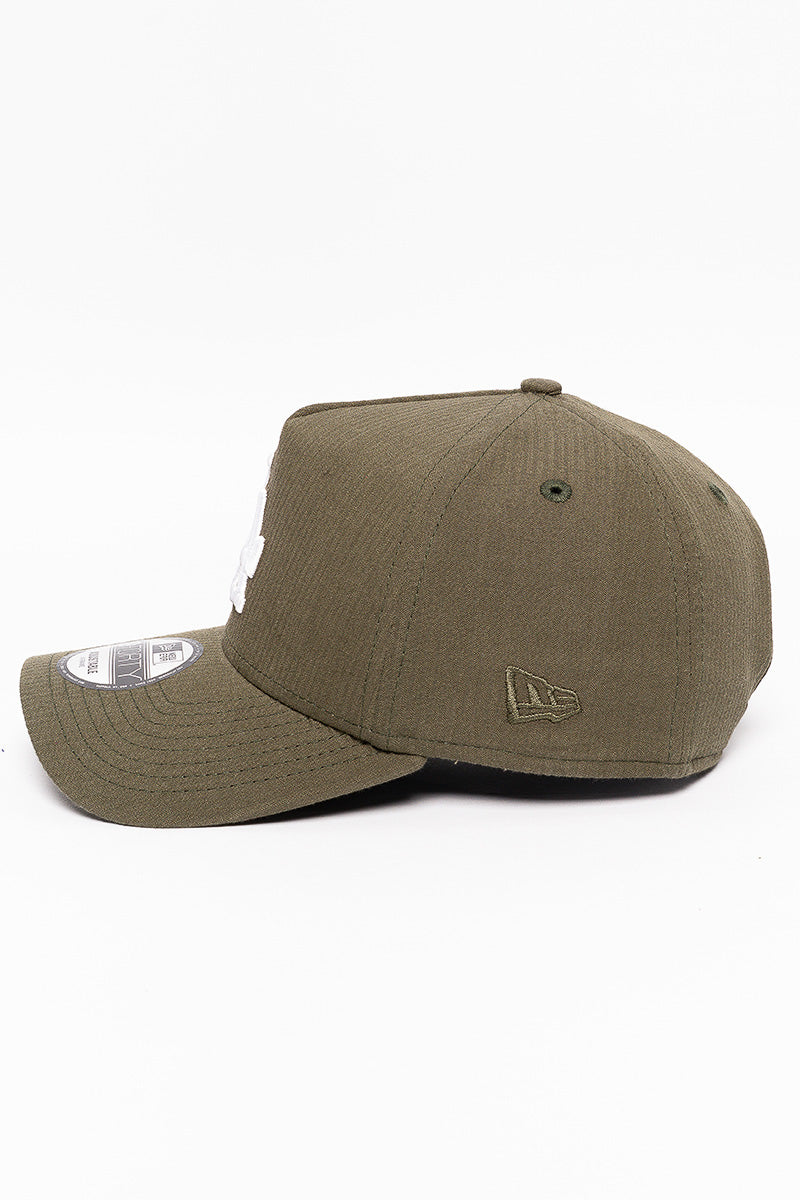 9Forty LA Dodgers Seersucker Olive Cap