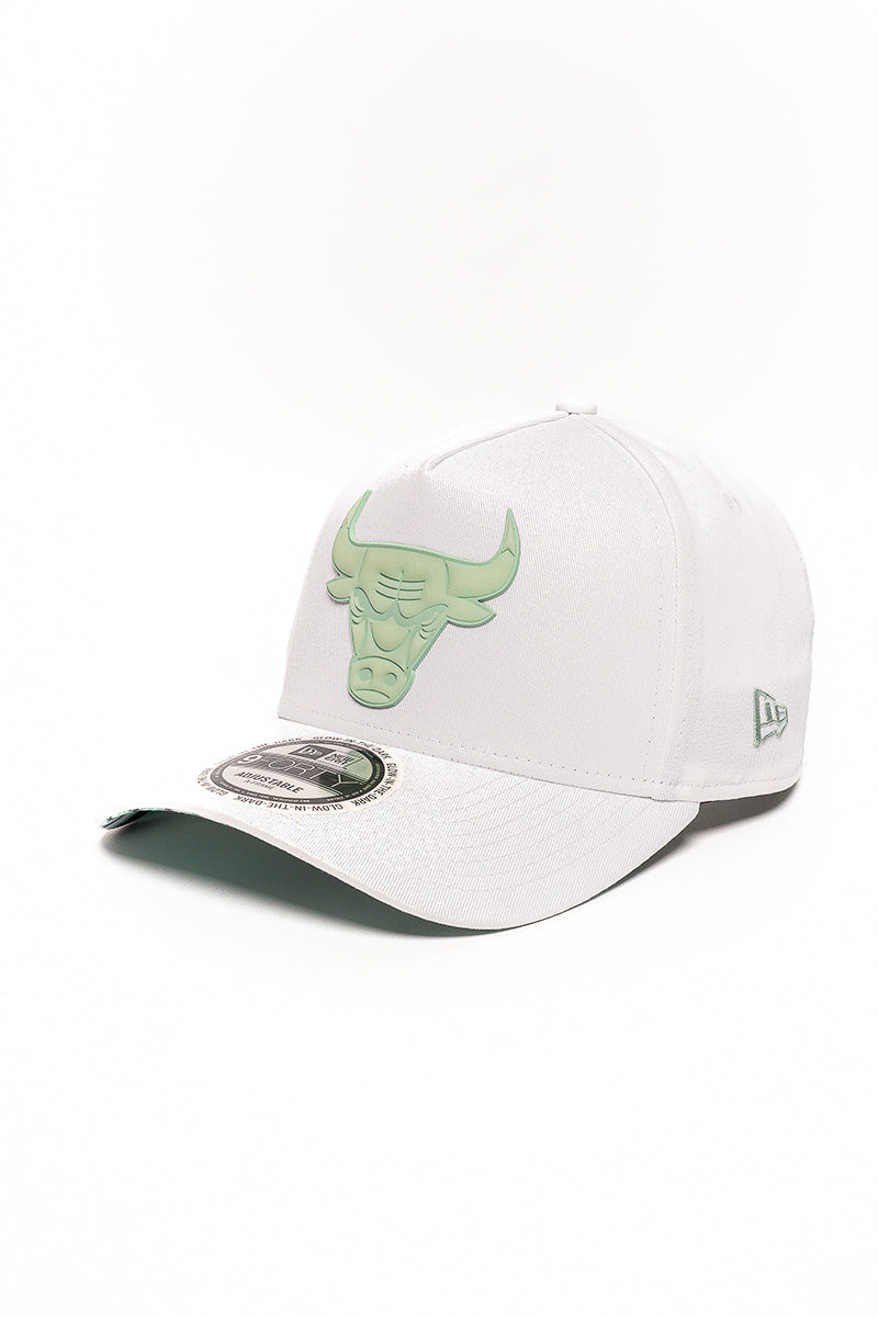 9Forty Chicago Bulls Glow Up Badge Cap - Mens