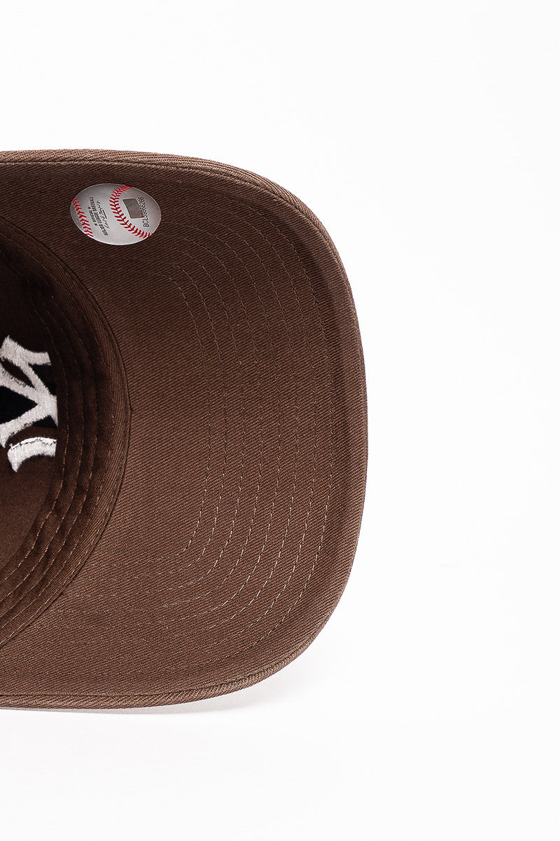 NY Yankees 47' Clean Up Washed Brown Cap - Mens