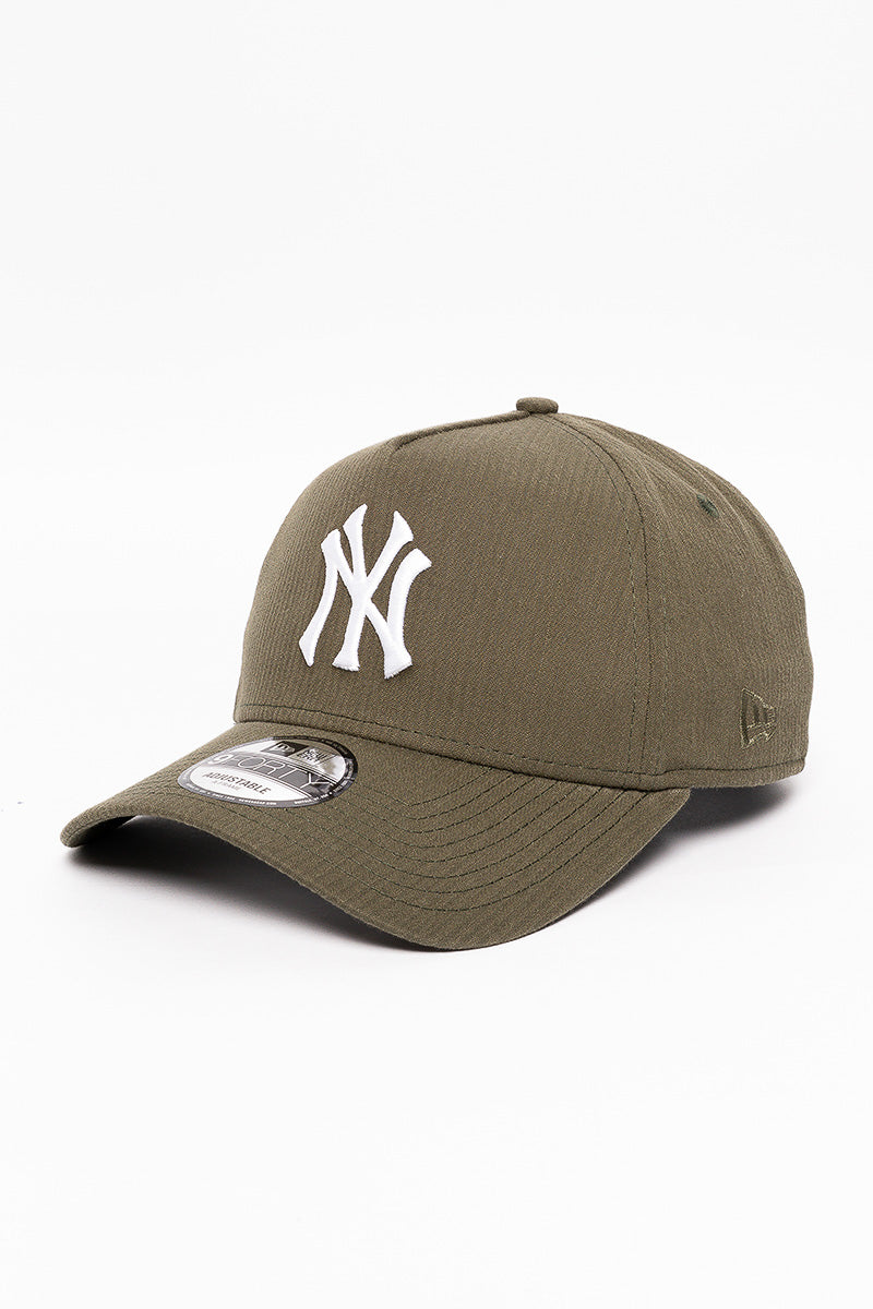 9Forty NY Yankees Seersucker Olive Cap