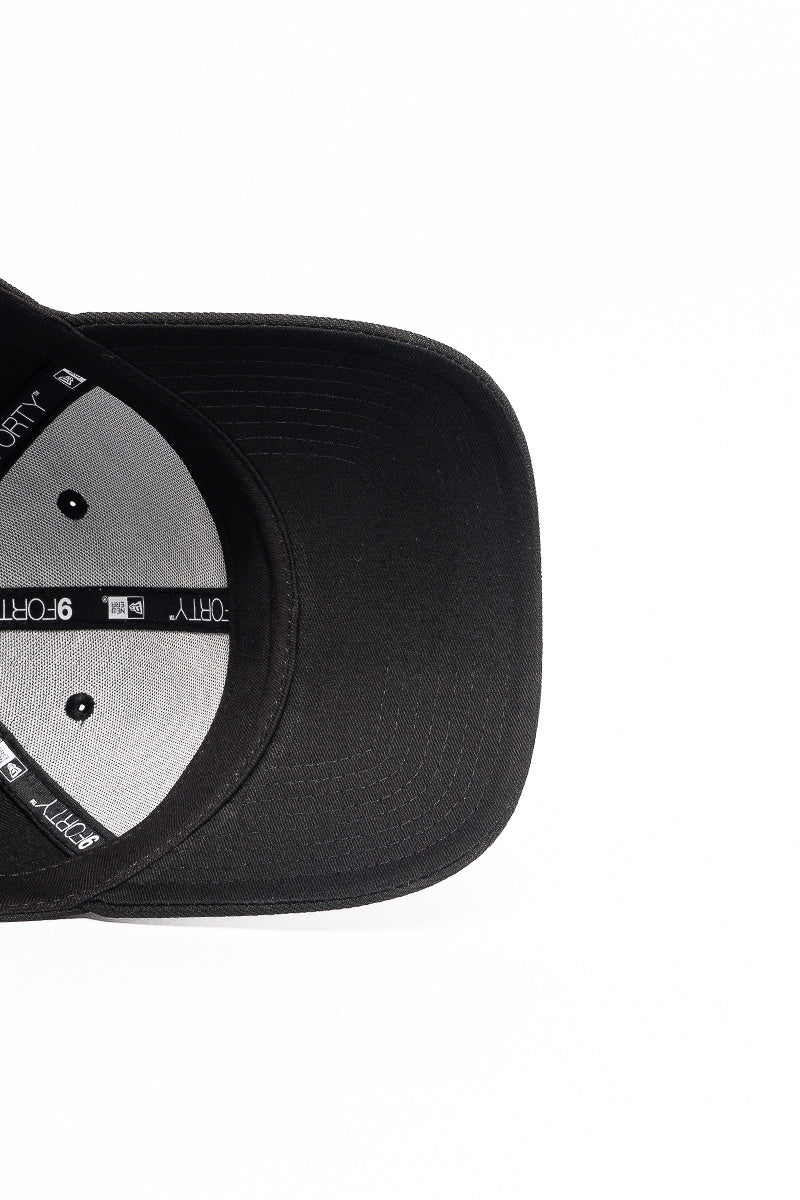 9Forty NRL25 Gold Cronulla Sharks Cap