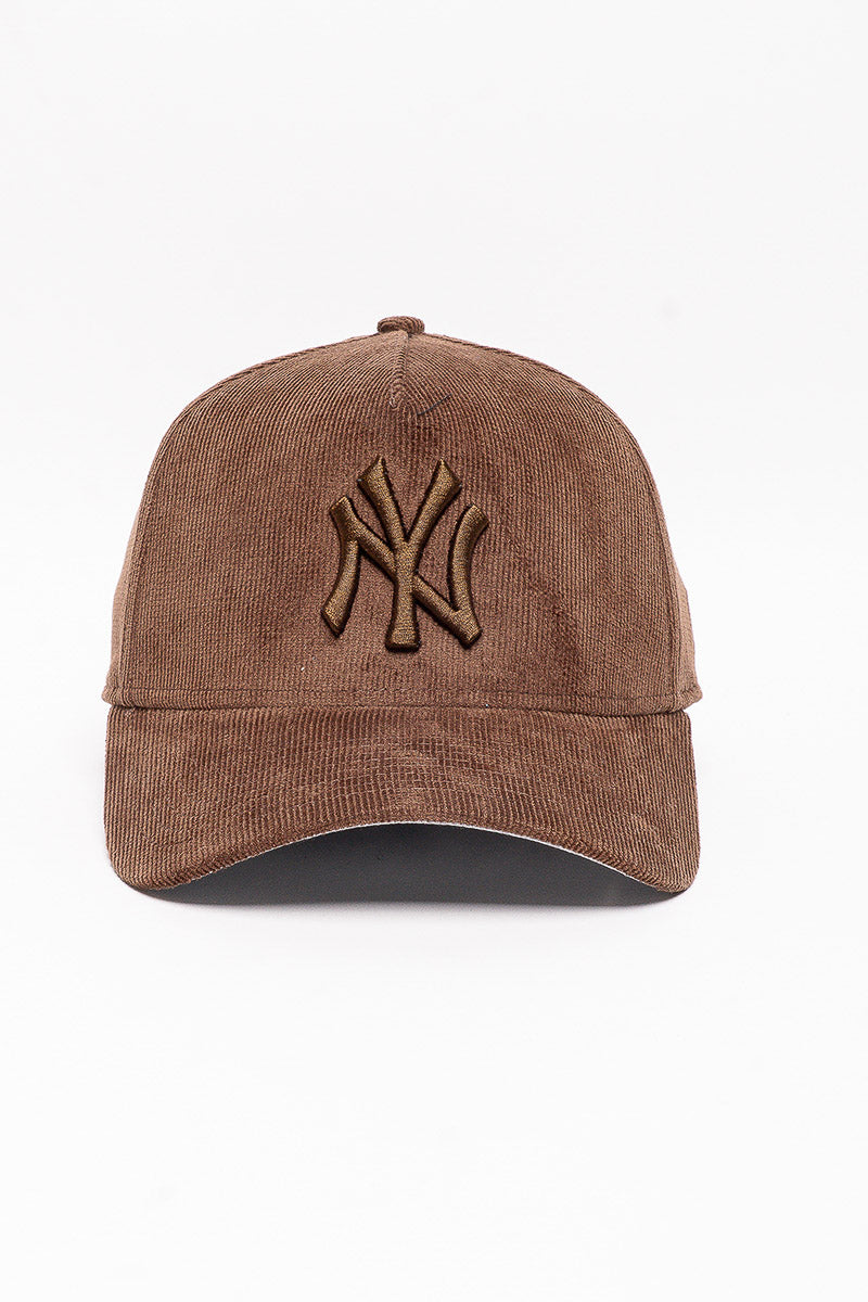 3930 NY Yankees Corduroy Cap - Mens