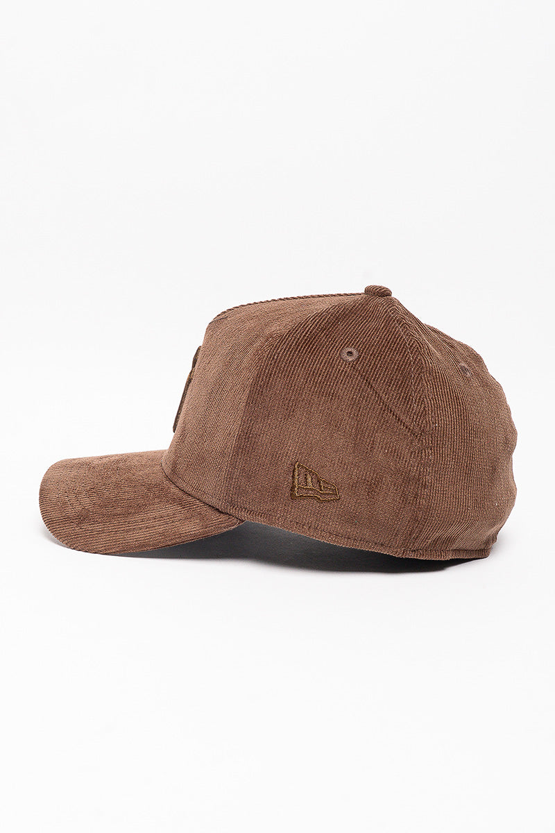 3930 NY Yankees Corduroy Cap - Mens