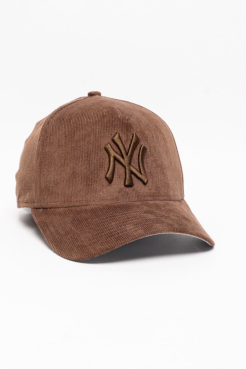 3930 NY Yankees Corduroy Cap - Mens