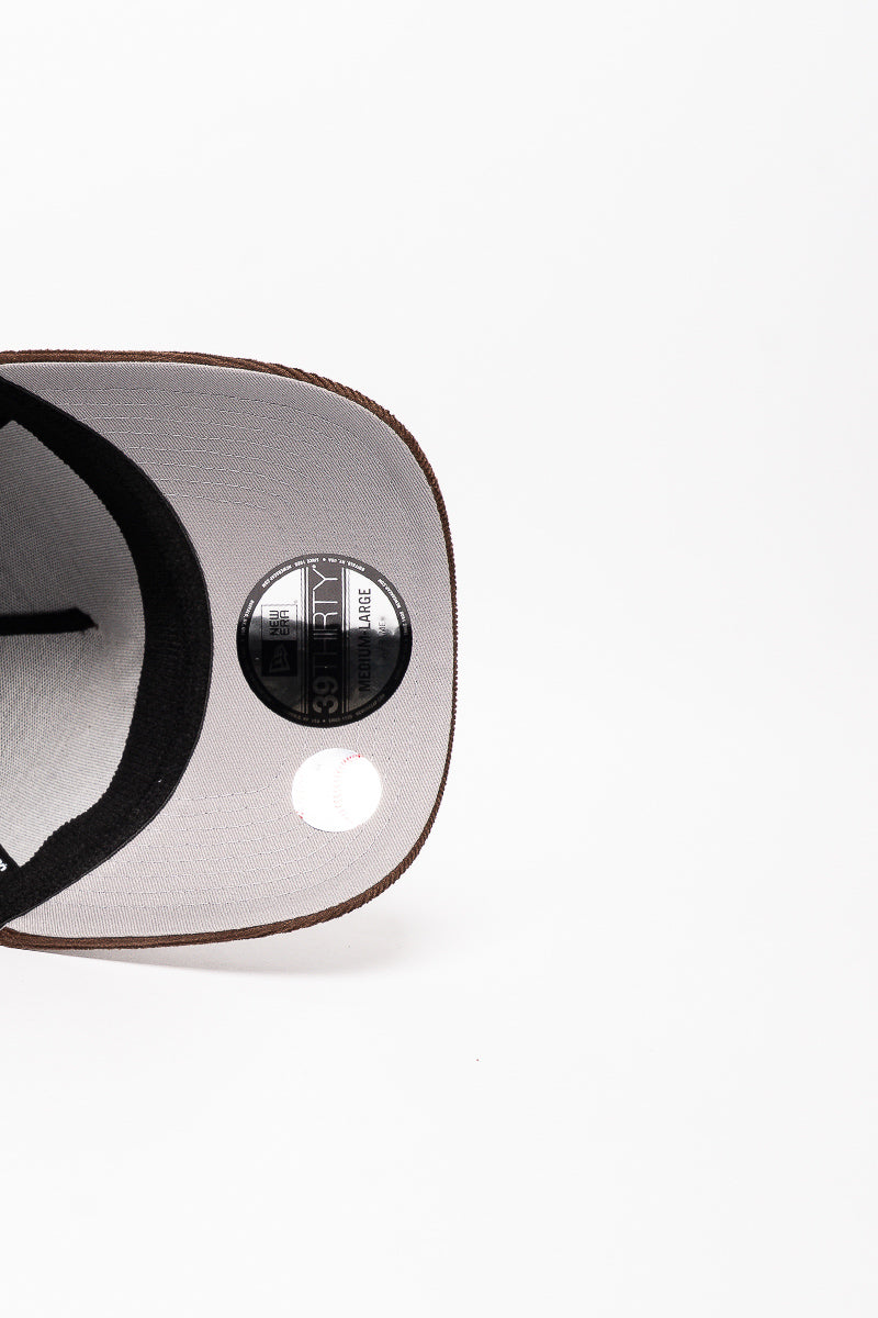 3930 NY Yankees Corduroy Cap - Mens