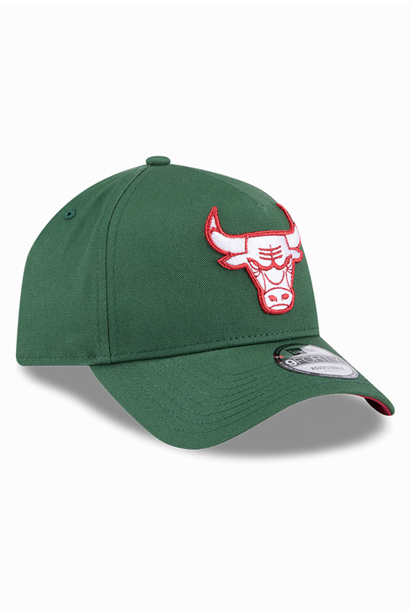 9Forty Chicago Bulls Christmas Snapback