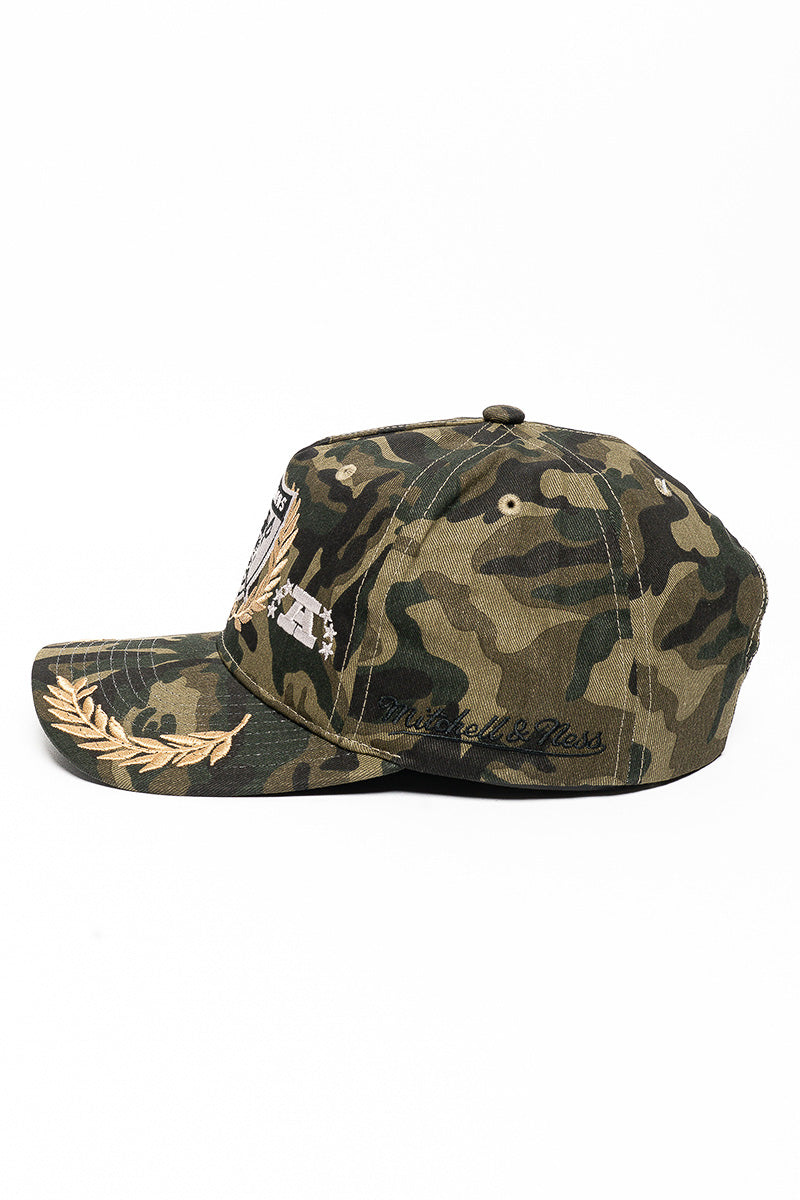 OAKLAND RAIDERS CAMO TEXT & STARS  CAP - Mens