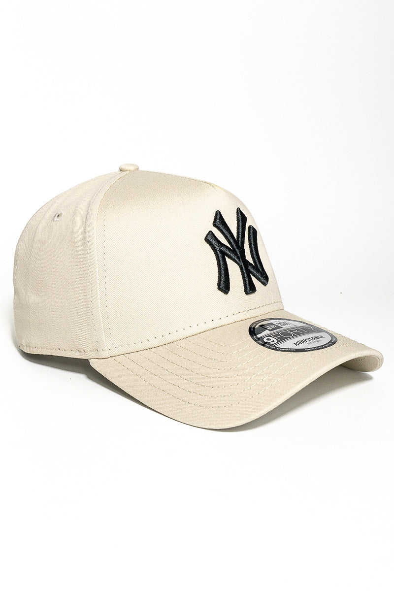 NY Yankees 940 A-Frame Stone Black Cap - Mens