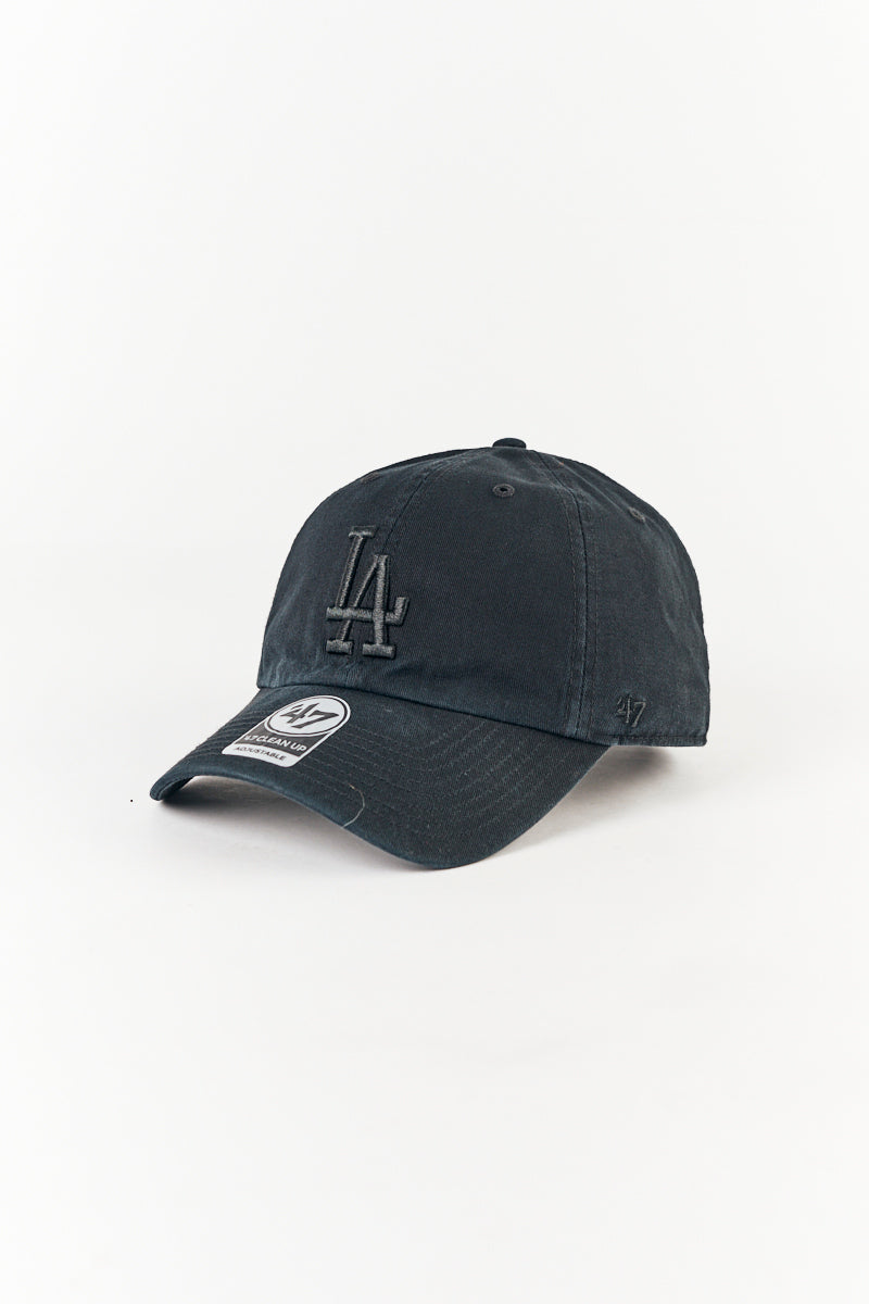 L.A Dodgers Clean Up '47 Strapback in Black/Black - Mens