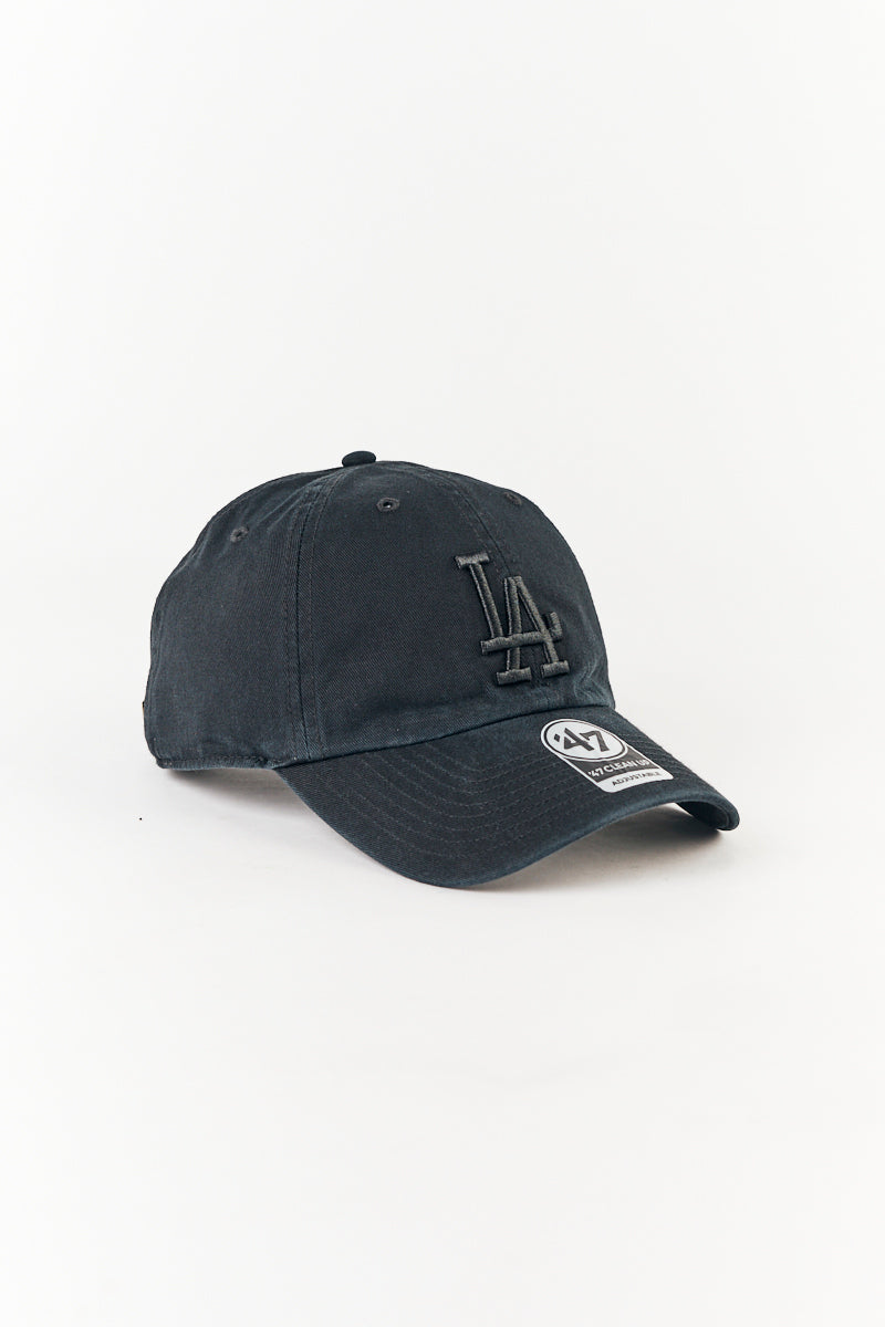 L.A Dodgers Clean Up '47 Strapback in Black/Black - Mens