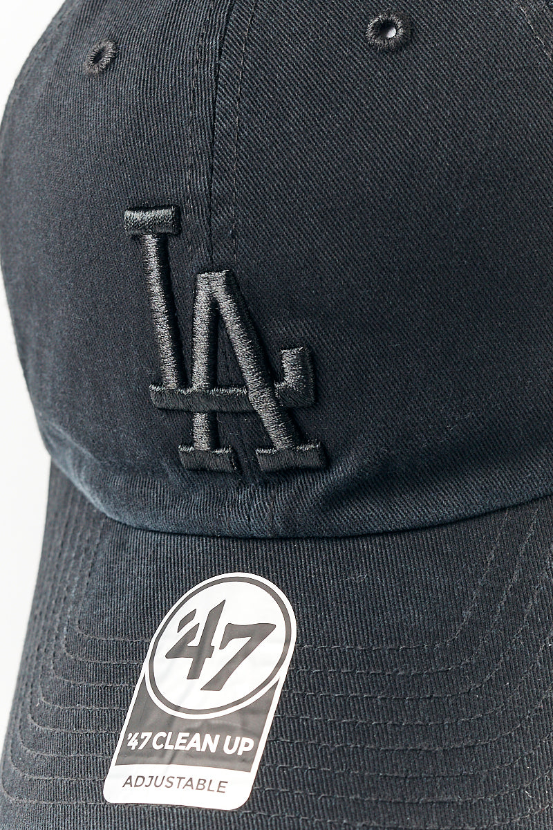 L.A Dodgers Clean Up '47 Strapback in Black/Black - Womens