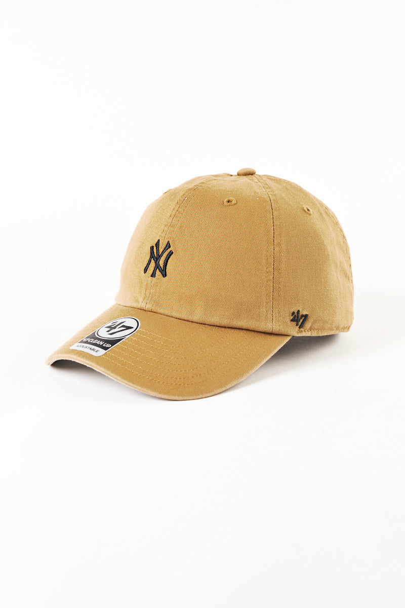 New York Yankees Base Runner 47 Clean Up Strapback Cap