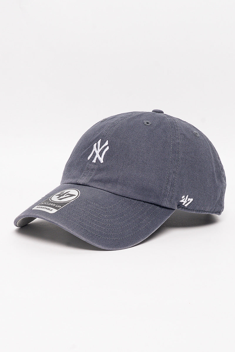 New York Yankees Base Runner Clean Up Strapback - Mens