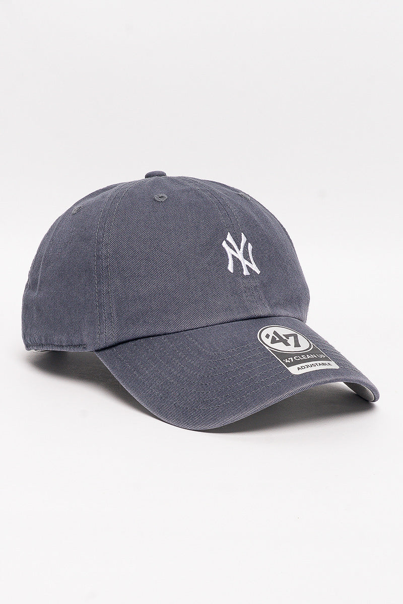 New York Yankees Base Runner Clean Up Strapback - Mens