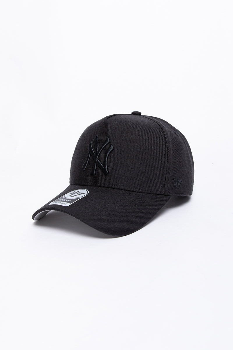 New York Yankees Core MVP Pinch Crown Snapback in Black/Black - Mens