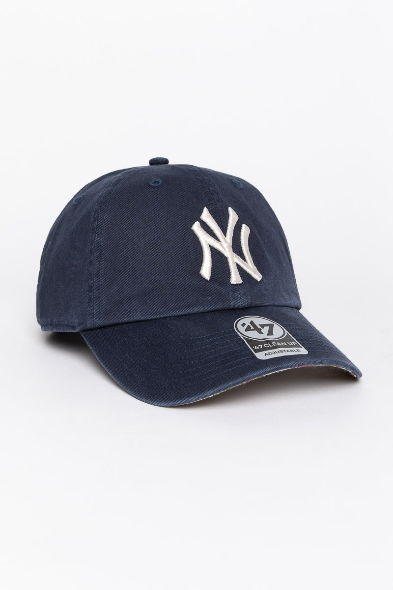 New York Yankees Floral Tapestry Clean Up Strapback