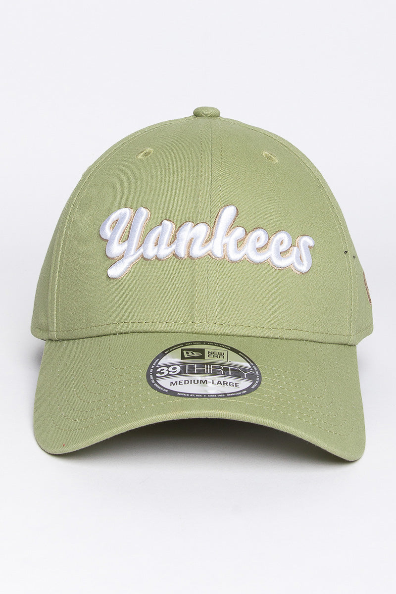 3930 New York Yankees Bubble Script