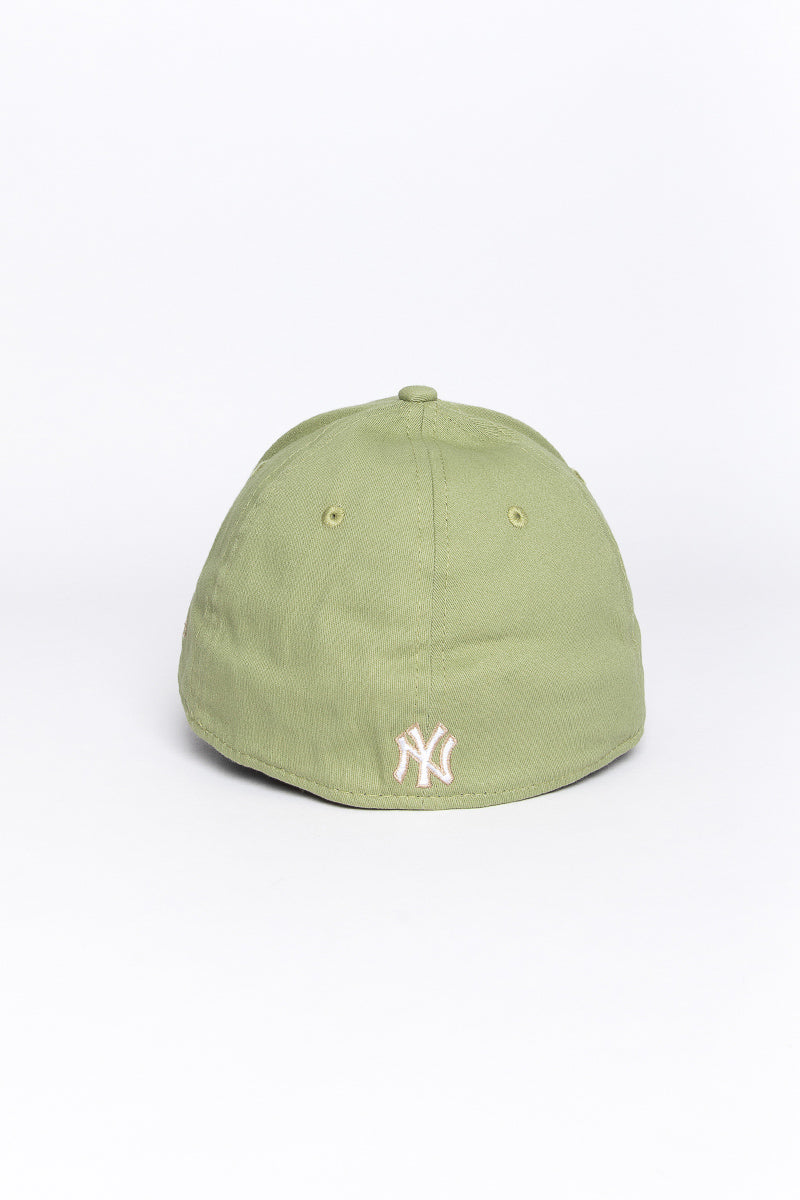 3930 New York Yankees Bubble Script