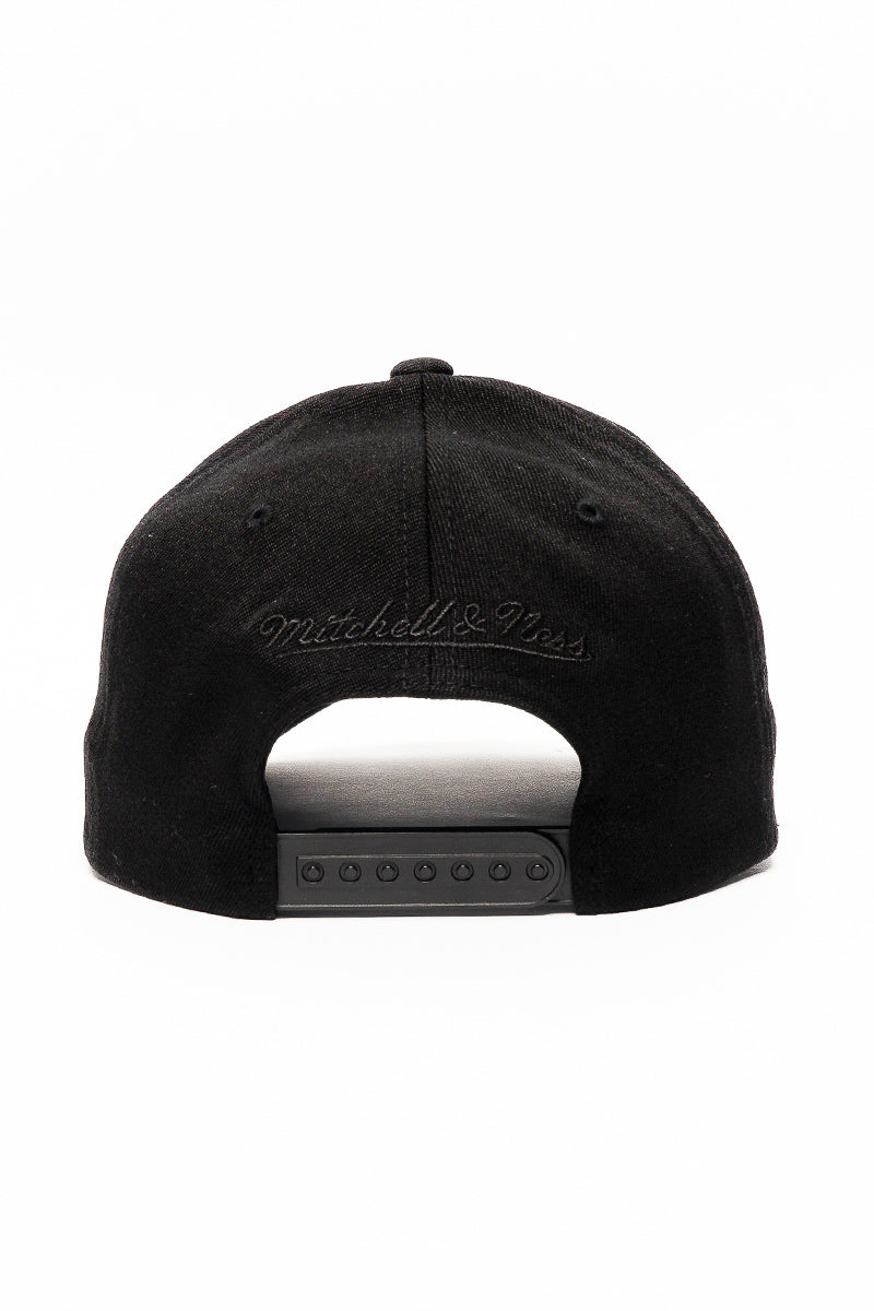 Classic All Blacks Blackout 6 Panel Cap