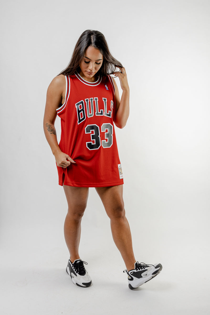 Scottie Pippen 97-98 Hardwood Classic Swingman NBA Jersey - Mens