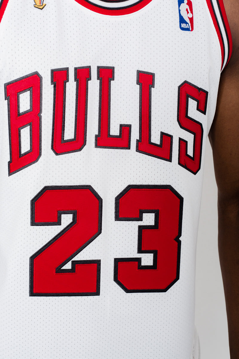 Michael Jordan 1995-96 NBA Championship Authentic Hardwood Classic Jersey- Mens White