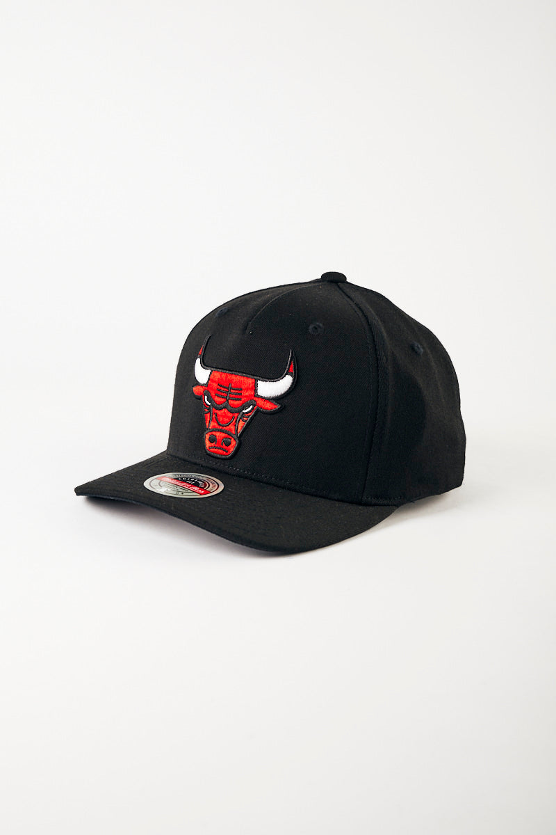 Chicago Bulls Team Colours Pinch Panel Snapback Cap Red/Black