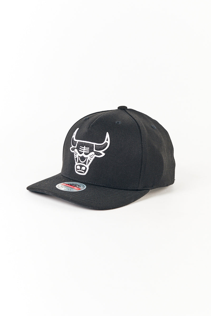 Chicago Bulls Team Colours Pinch Panel Snapback Cap White/Black