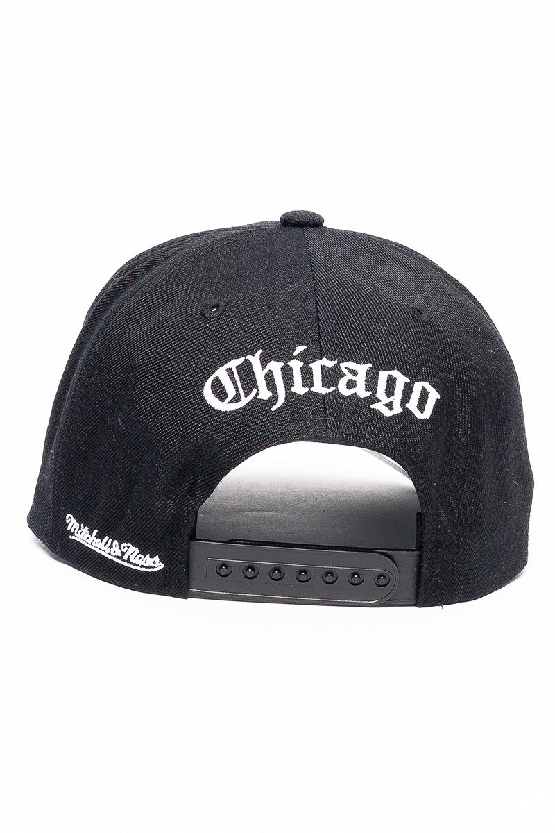 Chicago Bulls Monogram Pro Pinch Cap