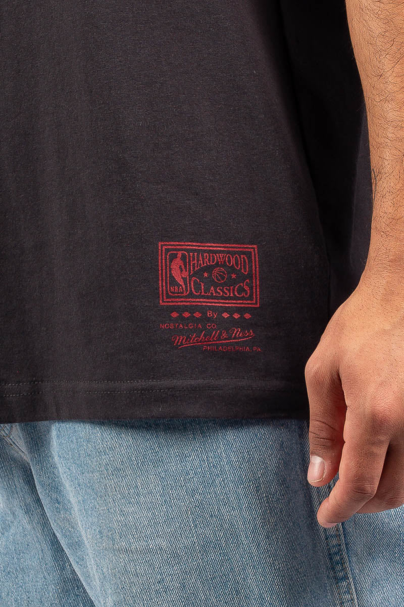 Chicago Bulls Line Logo Tee