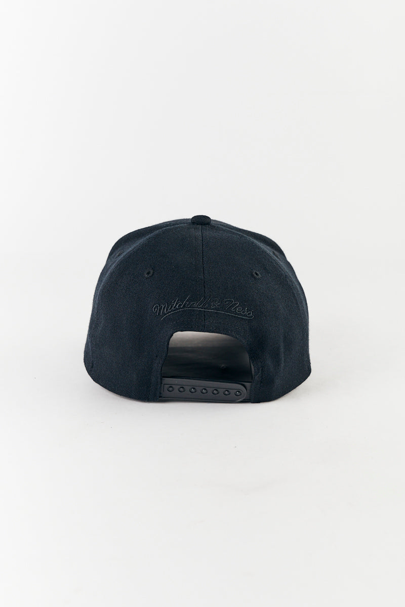 Golden State Warriors Classic Team Pinch Panel Snapback Cap Black/Black