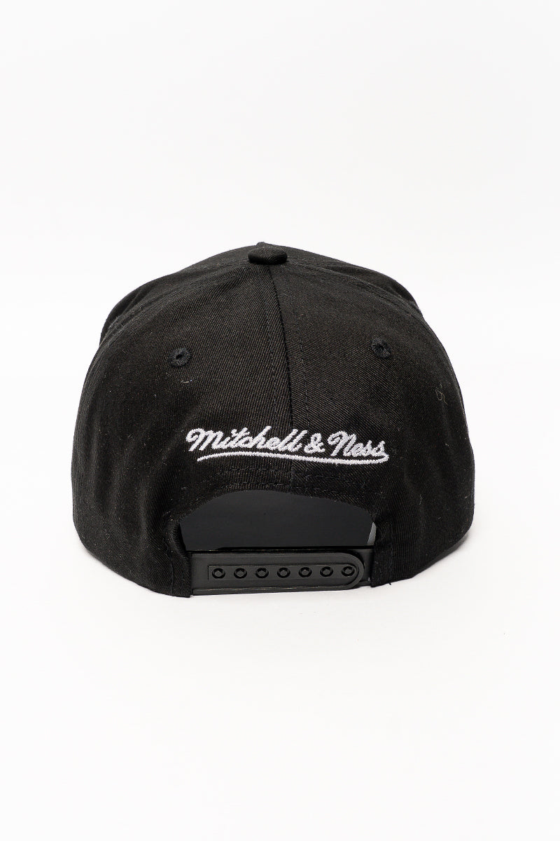 LA Lakers Upside Down Logo Cap