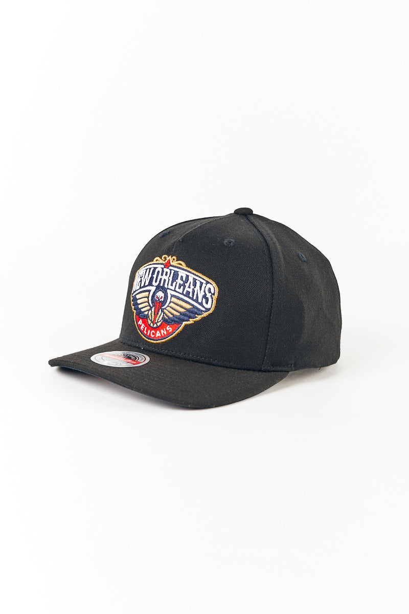 New Orleans Pelicans Classic Red Team Logo Pinch Panel in Black