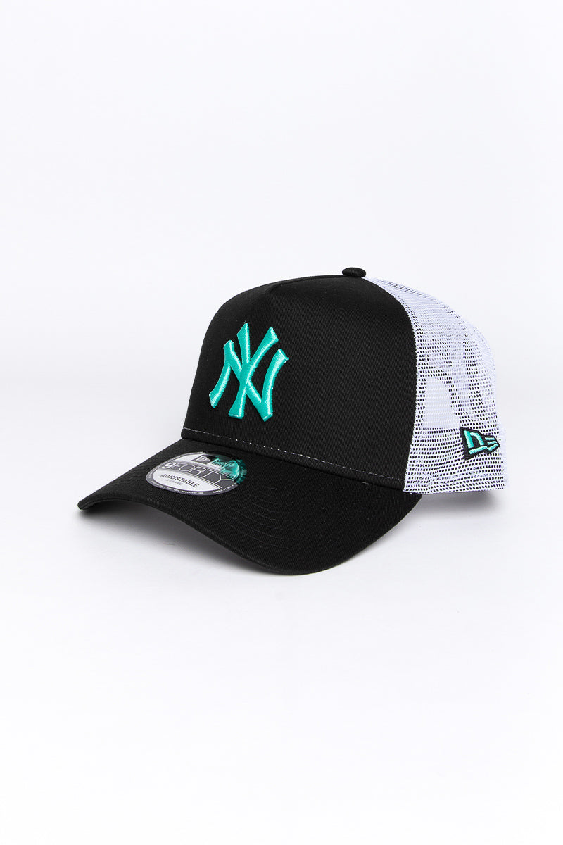 9Forty NY Yankees Colour Era Trucker Cap
