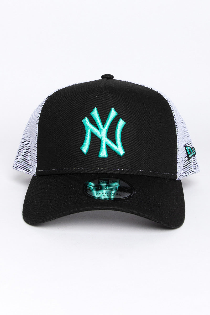 9Forty NY Yankees Colour Era Trucker Cap