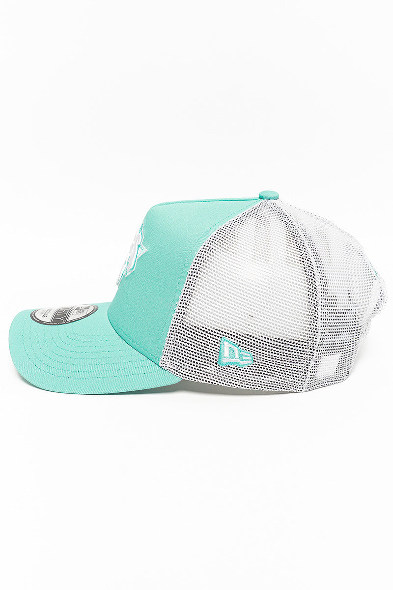 9Forty NY Knicks Turquoise Era Trucker Cap