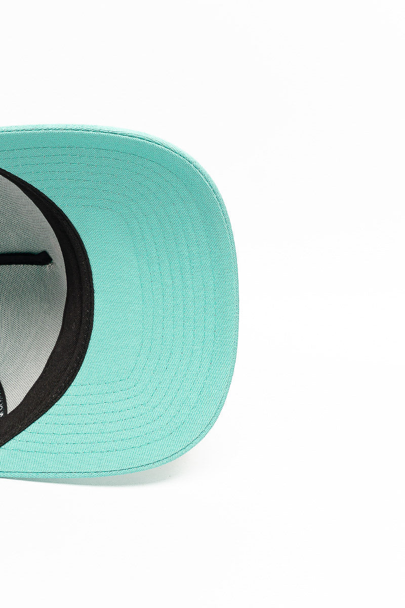 9Forty NY Knicks Turquoise Era Trucker Cap