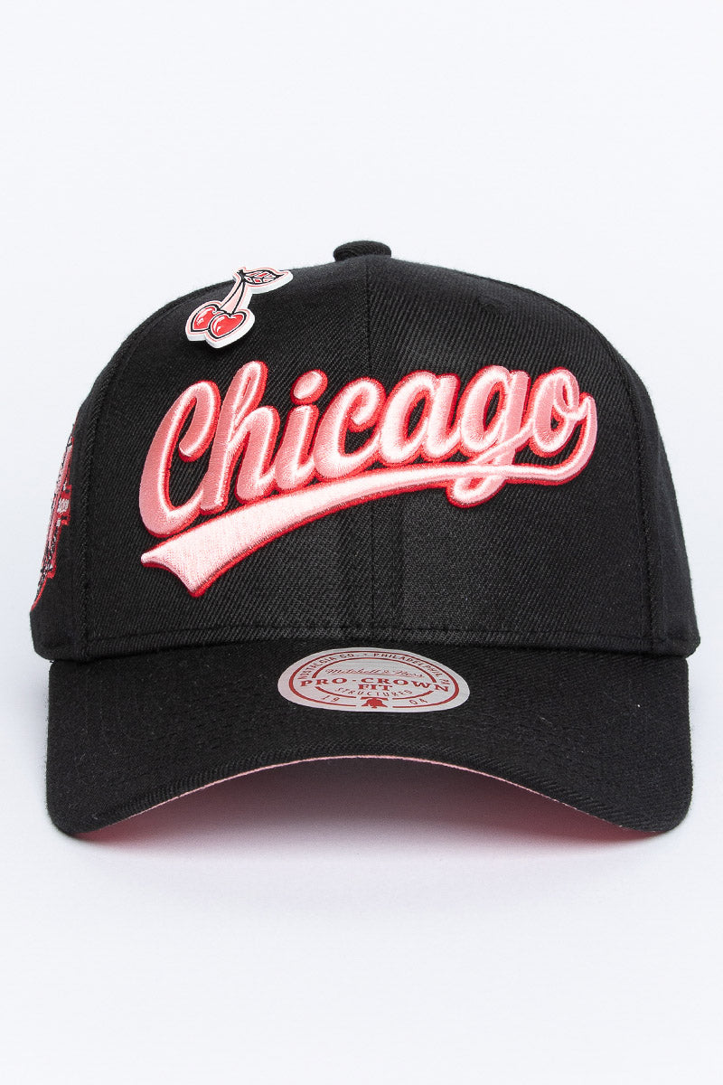 Chicago Bulls Valentines Script Cap